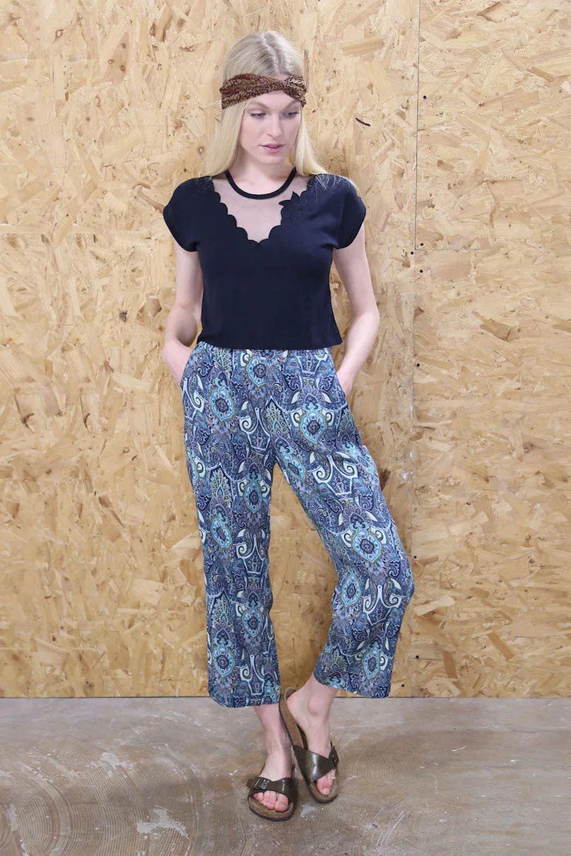 High Waisted Cut Off Trousers in 70s Floral Print