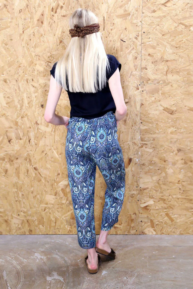 High Waisted Cut Off Trousers in 70s Floral Print