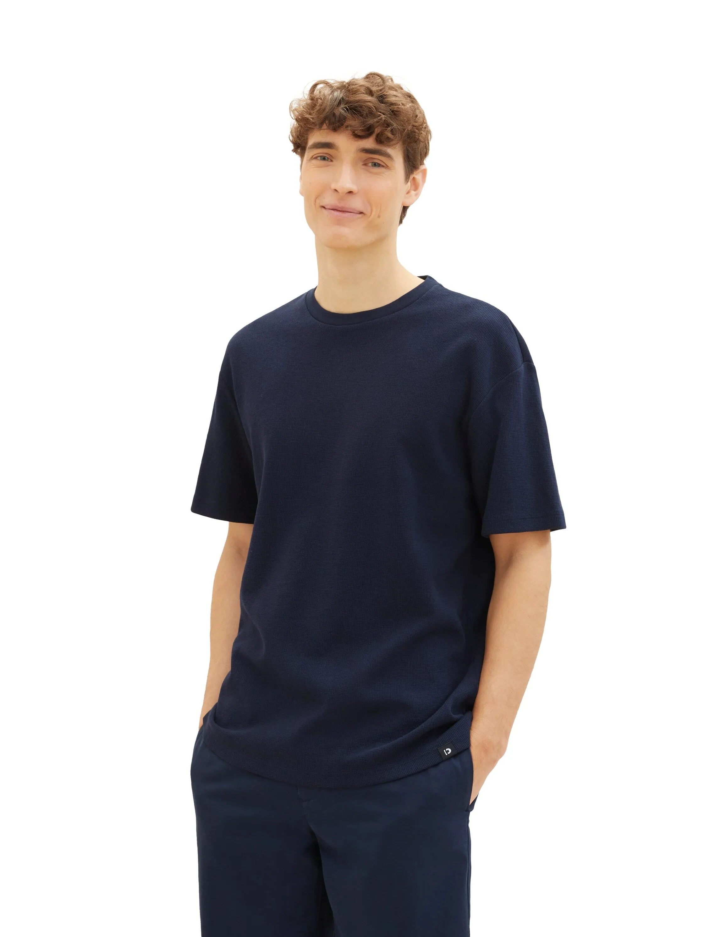 RELAXED STRUCTURED T-SHIRT